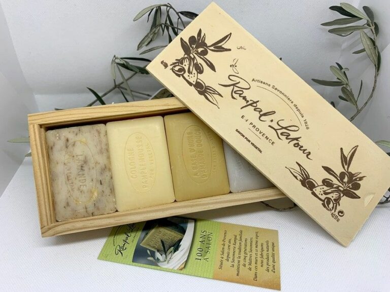 Plumier de 4 savonnettes parfumées